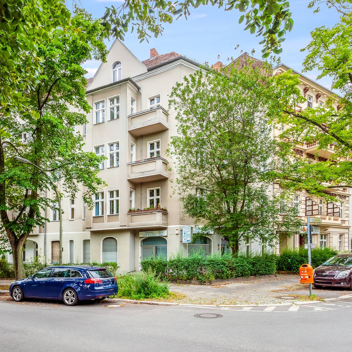 Straßenansicht