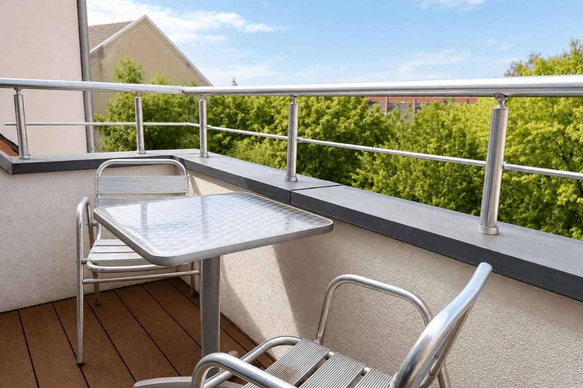Terrasse mit Blick nach Draußen