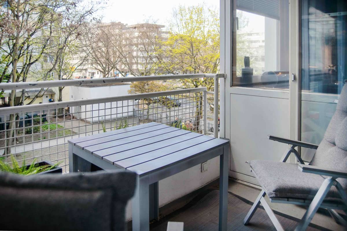 Balkon und Blick nach Draußen