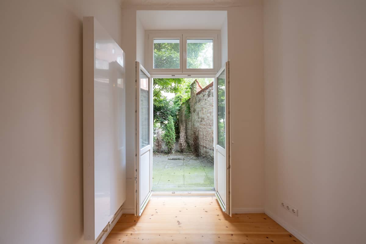 Mit Terrasse und Privatgarten