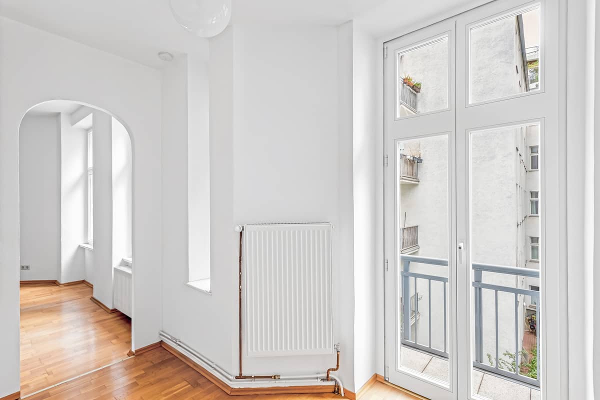 Moderne Ausstattung und Balkon