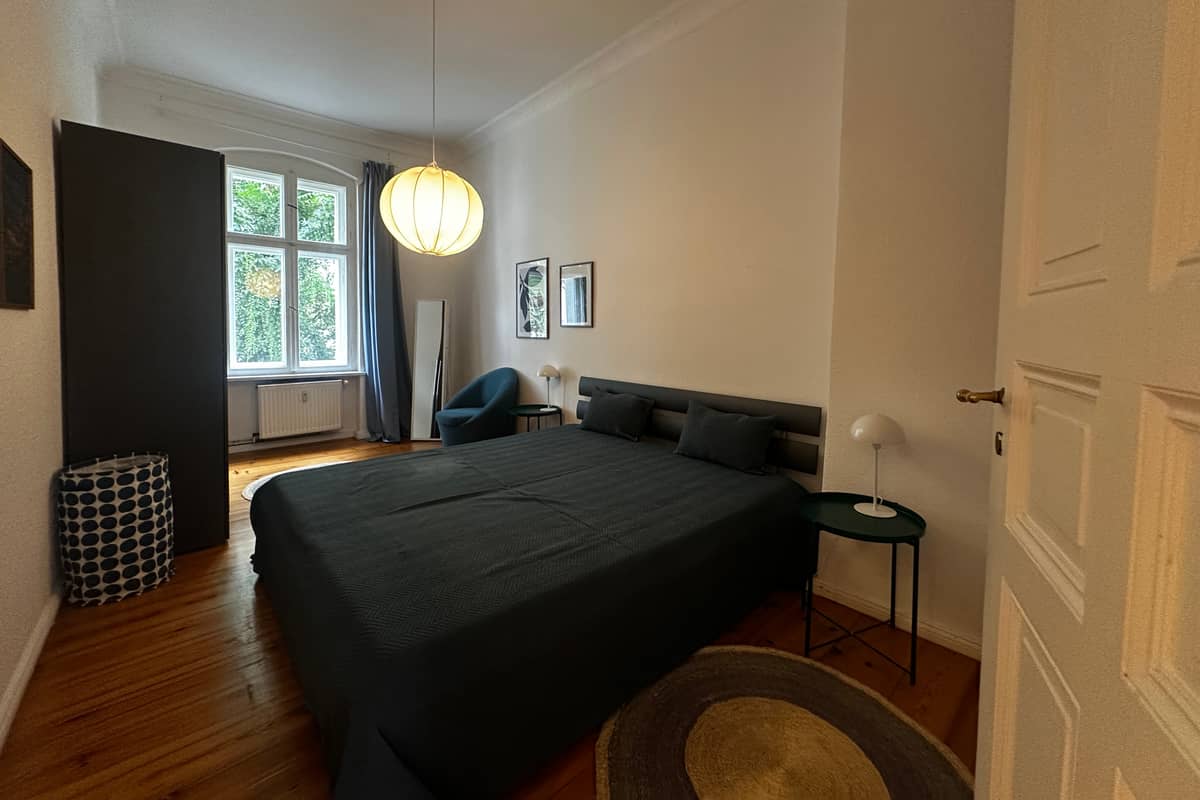 Möbliertes Schlafzimmer