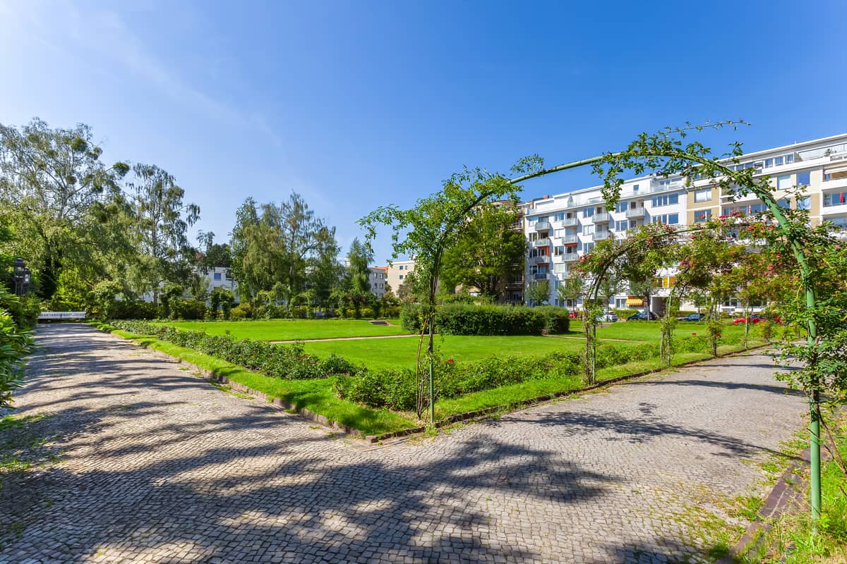 Karolingerplatz