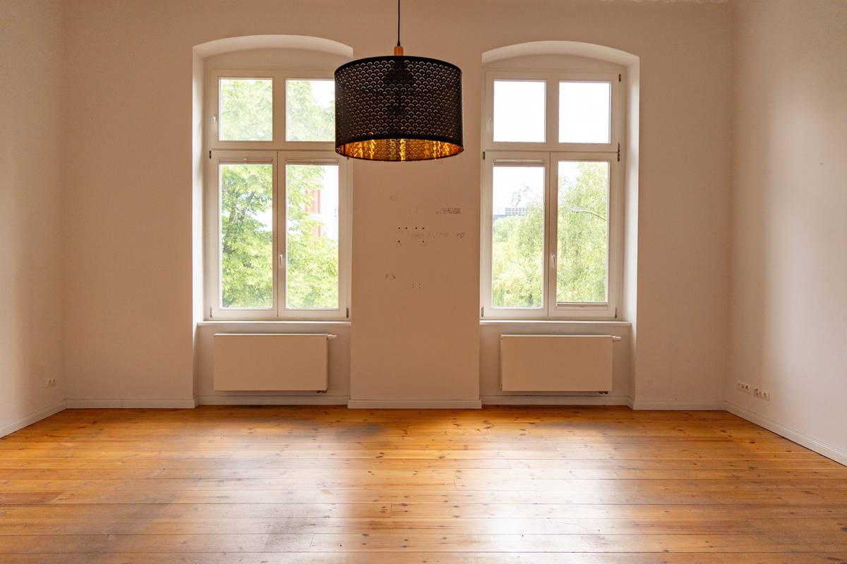 Große, hohe Zimmer