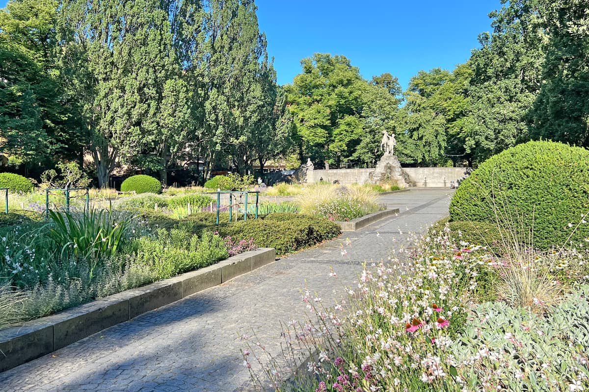 Rüdesheimer Platz