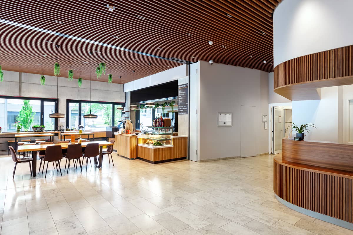 Cafe im Eingangsbereich