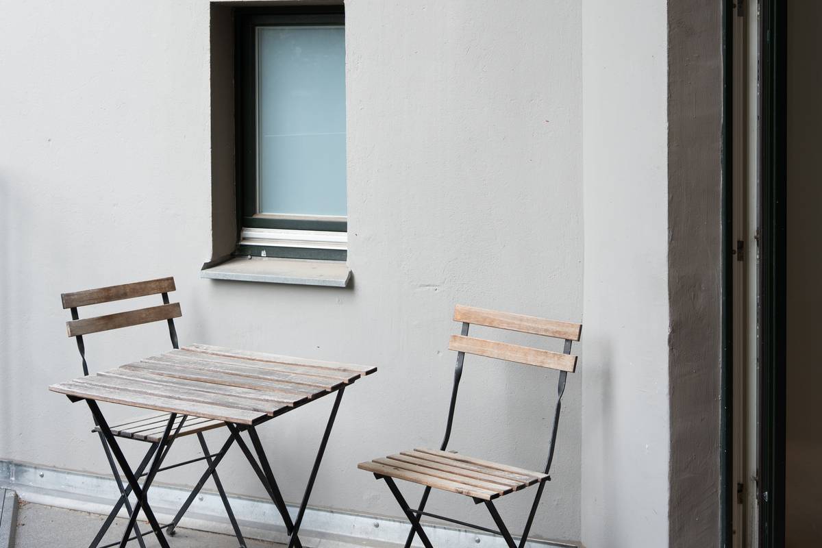 Großer und ruhiger Balkon