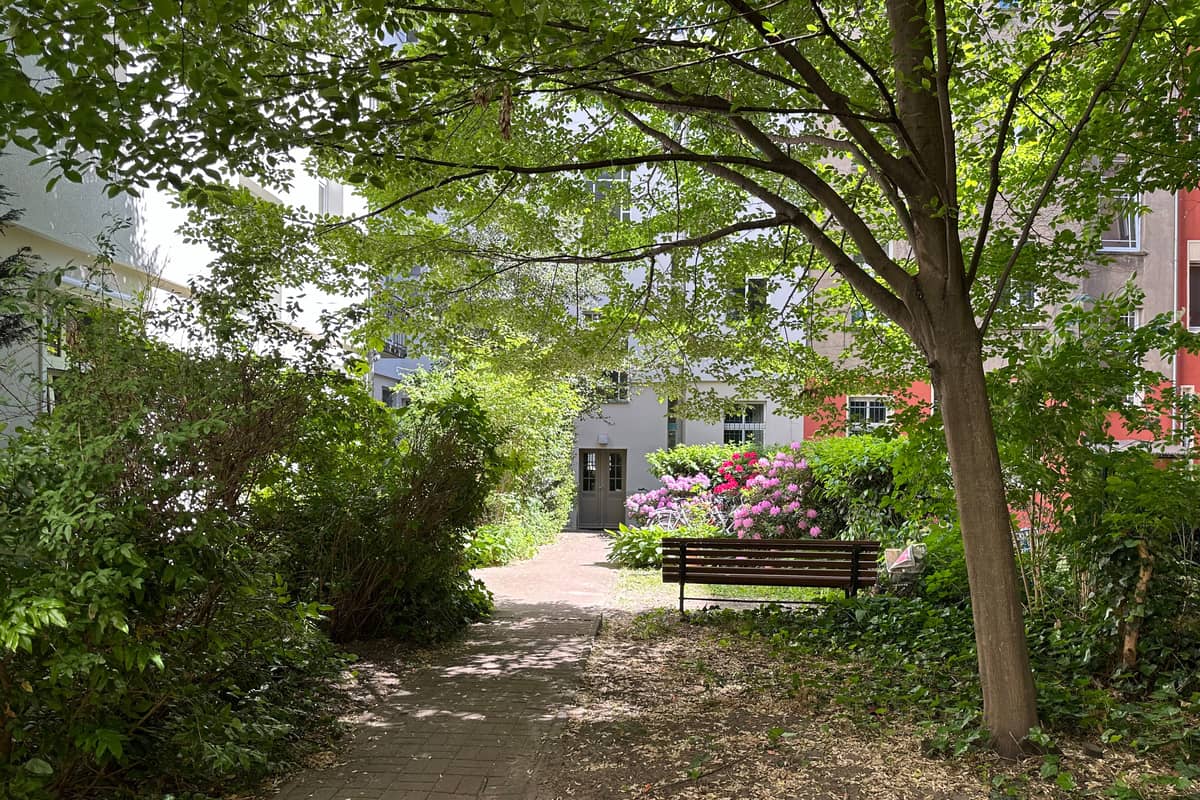 Hofgarten - Durchgang zur Bouchéstraße