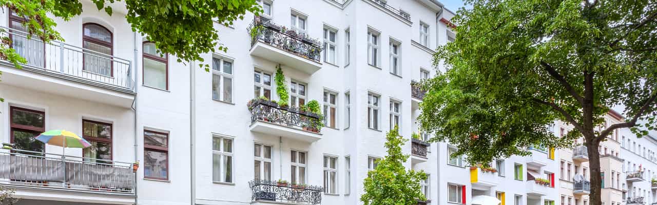 Berlin-Moabit: Elegant period apartments for owner-occupation or investment