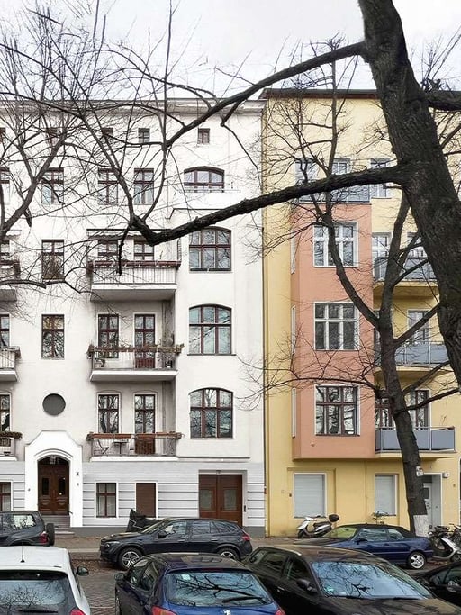 Period Charm Meets Modern Living – Stylish 4-Room Apartment with Terrace Near Lietzensee