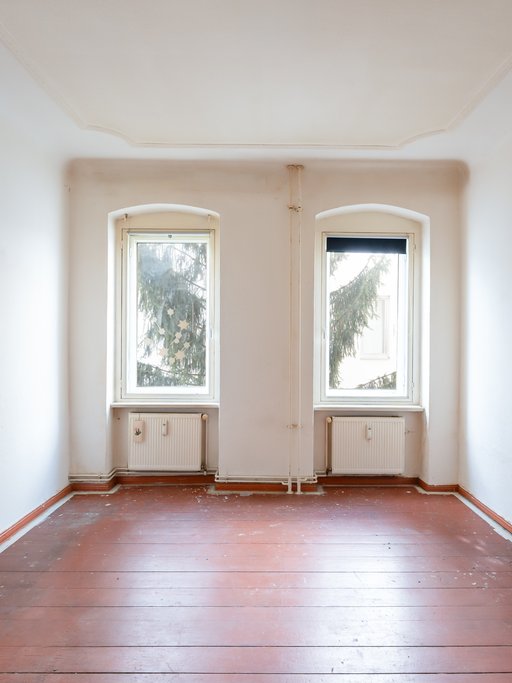 High ceilings, wooden floorboards, great potential – Period property in the Schillerkiez