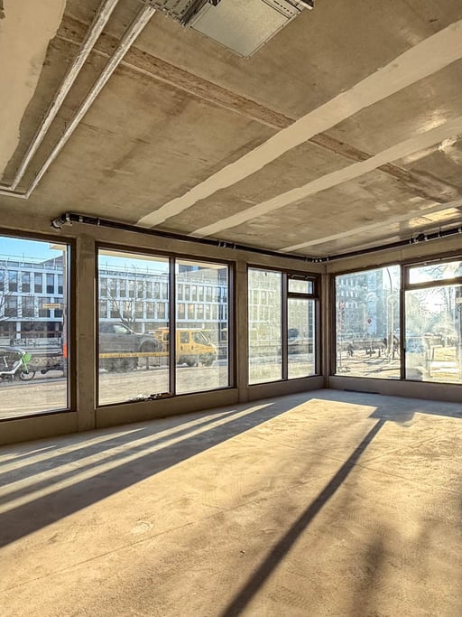 In the heart of Wilmersdorf: Spacious commercial unit in a modern new build