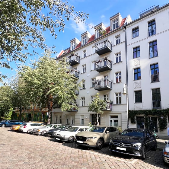 Bright apartment  with neighborhood flair in the heart of Prenzlauer Berg