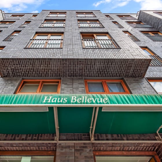 Your Pied-à-Terre in Berlin’s Political Center. Prestigious Apartment in Haus Bellevue.