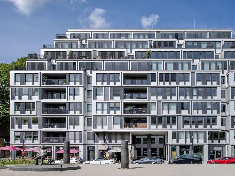 Wohnen auf höchstem Niveau – 4 Zimmer im YOO Berlin mit Concierge & Spa