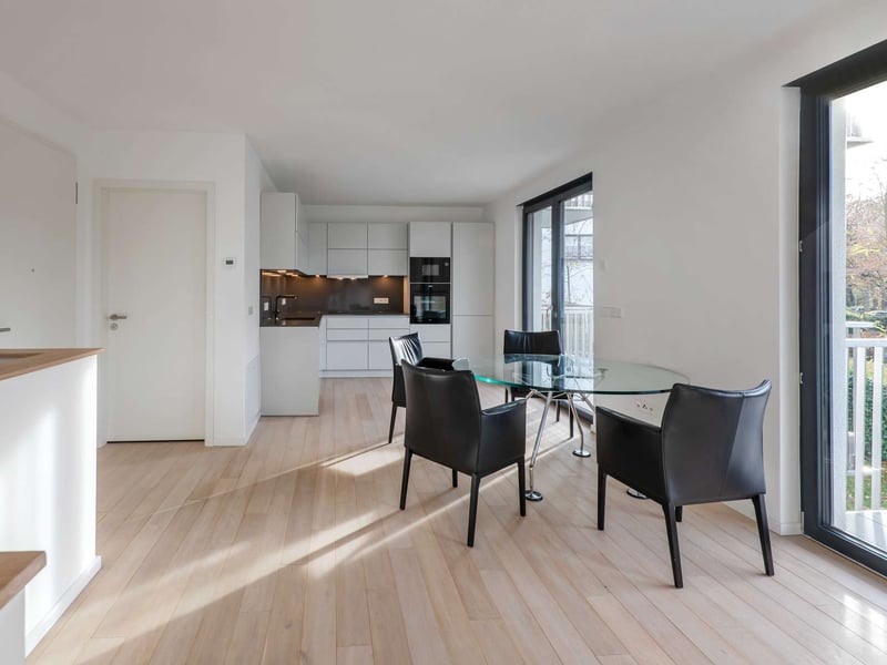 Stylish maisonette in first occupancy – modern living on two levels
