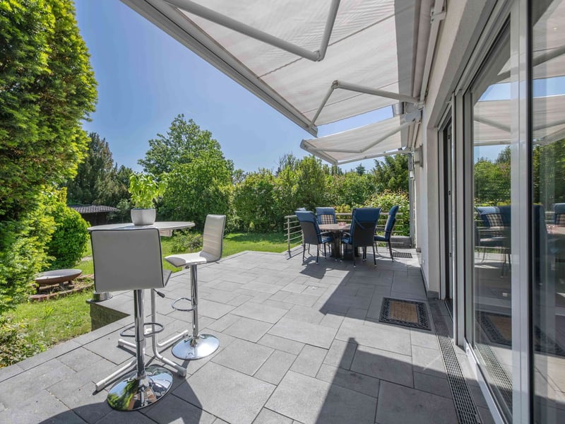 Elegant City Villa with a Beautiful Garden Plot