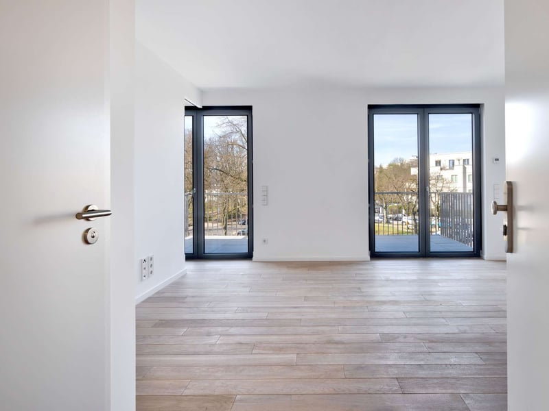 Wohnen auf zwei Ebenen: 4-Zimmer-Maisonette mit EBK, Fußbodenheizung, Terrasse & Balkon