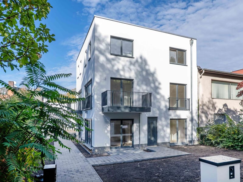 New-build townhouse with garden in the heart of Berlin-Reinickendorf – commission-free!
