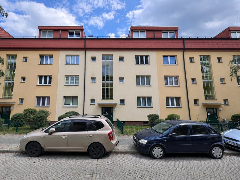 Berlin-Reinickendorf: Attractive Investment Property in the Kienhorster Gärten with Approx. 3% Yield