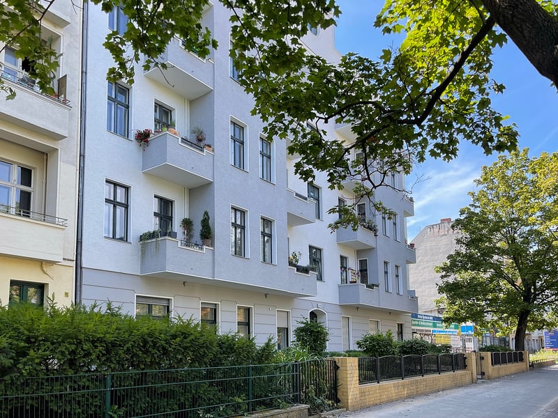 Janz schickes Investment. Berlin-Wedding: Helle zwei Zimmer Wohnung mit Blick in den Innenhof.