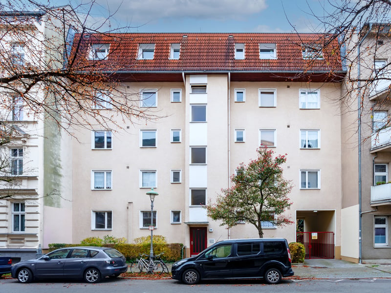 Berlin-Steglitz: Renditestarke Dachgeschosswohnung mit zwei Balkonen