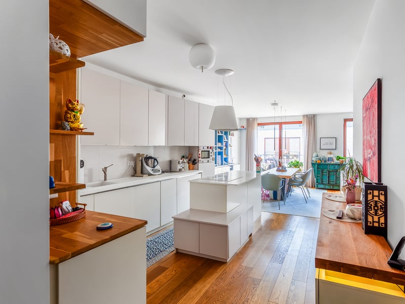 Stylish modern apartment with balcony and underground parking in the sought-after Prenzlauer Berg district