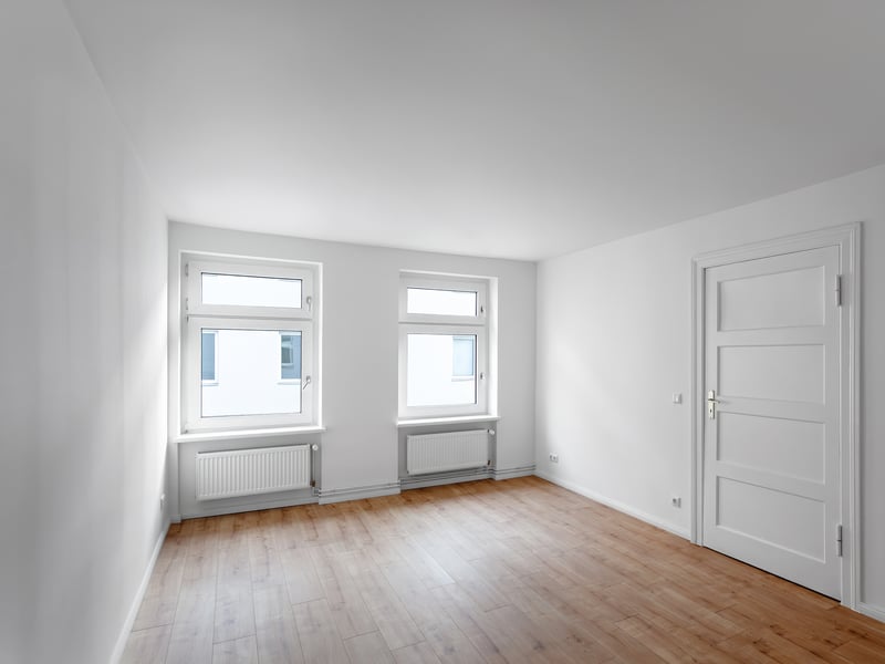 More room for everyday life. Three rooms in Charlottenburg for €359,000.