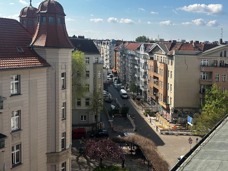 Wedding: Vorderhaus-Dachrohling mit Bauvorbescheid
