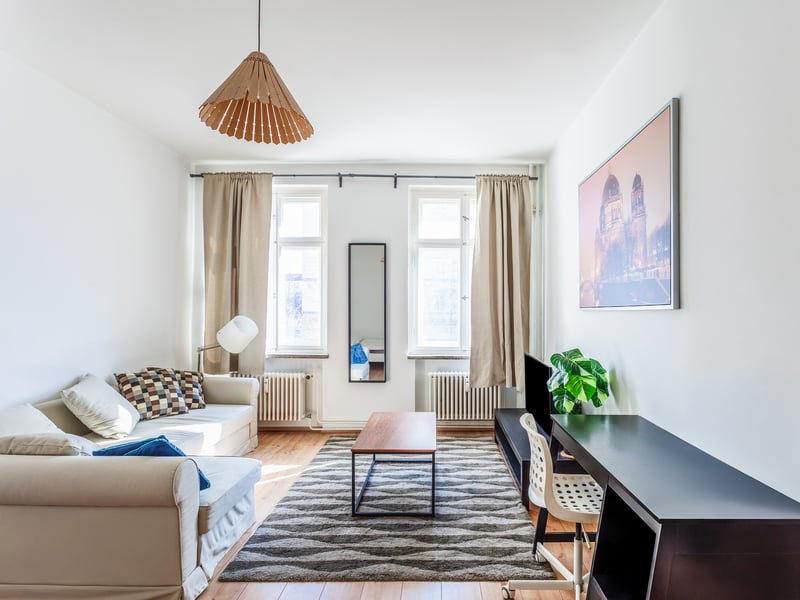Stalinbau-Ensemble: praktische und helle 2-Zimmer-Wohnung direkt auf der Frankfurter Allee