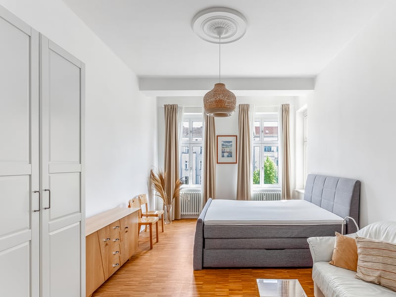 Saniertes Gründerzeit-Juwel in Friedrichshain: helle 1-Zimmer-Wohnung mit Balkon, 50,9 m²