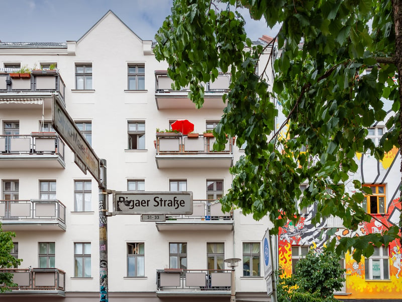 Berlin-Friedrichshain: Vermietete 6-Zimmer-Wohnung mit hohem Wertsteigerungspotenzial.