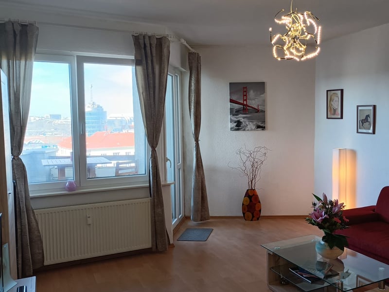 Vacant, bright 1-room-apartment near Kurfürstendamm and ICC Berlin