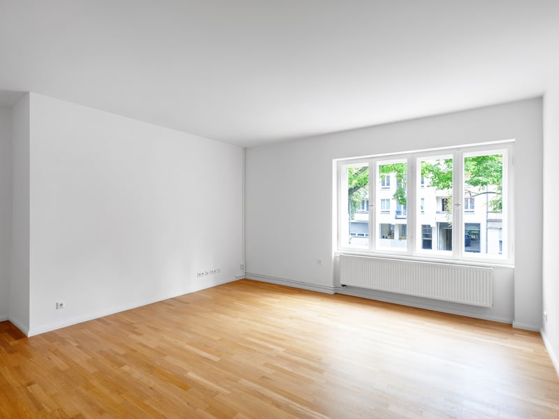 Charlottenburg: three rooms, ready to move into. €299,000.