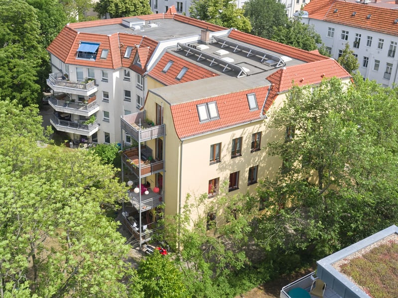 Excellent Investment Opportunity in Berlin-Pankow: Modernized Apartments in Niederschönhausen