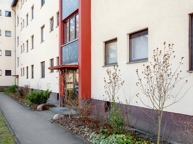Bright, vacant 2-room apartment with west-facing balcony in green Reinickendorf